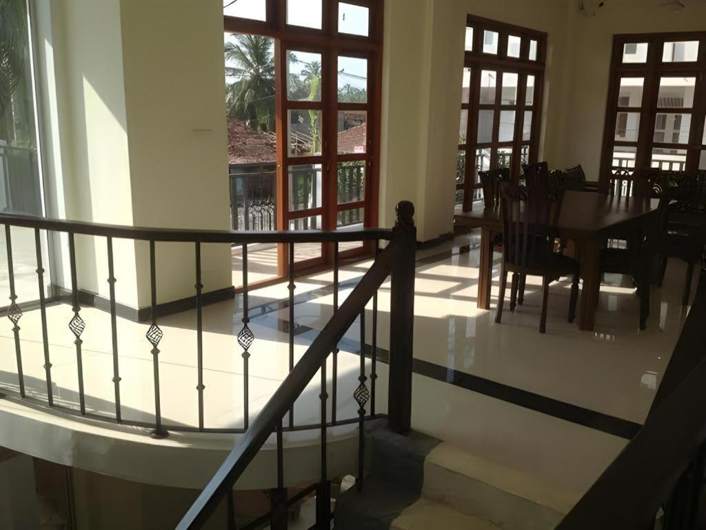 Araliya Blue Beach View Hotel Kudapaduwa Bagian luar foto