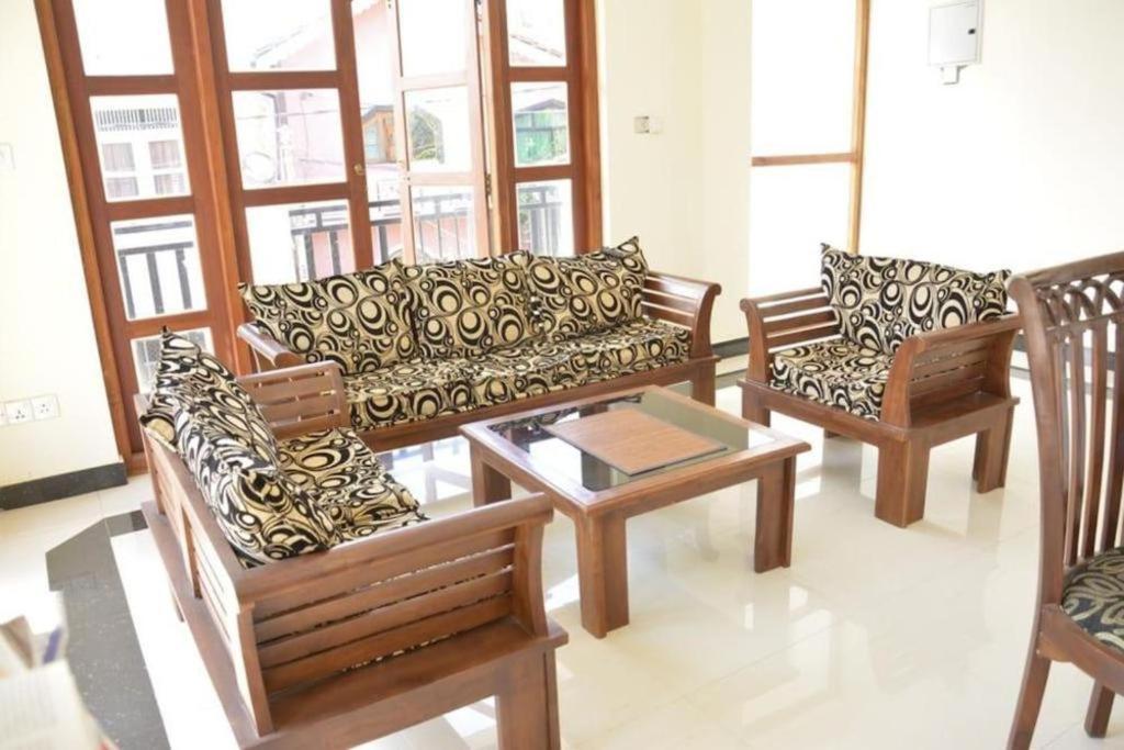 Araliya Blue Beach View Hotel Kudapaduwa Bagian luar foto