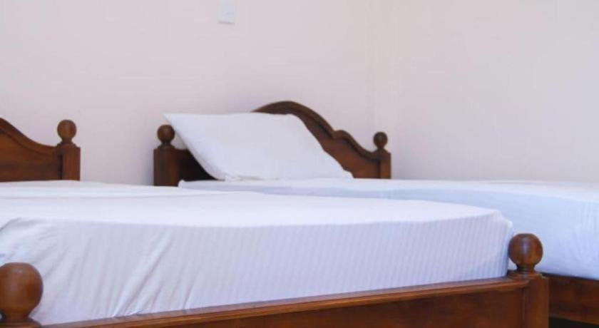 Araliya Blue Beach View Hotel Kudapaduwa Bagian luar foto